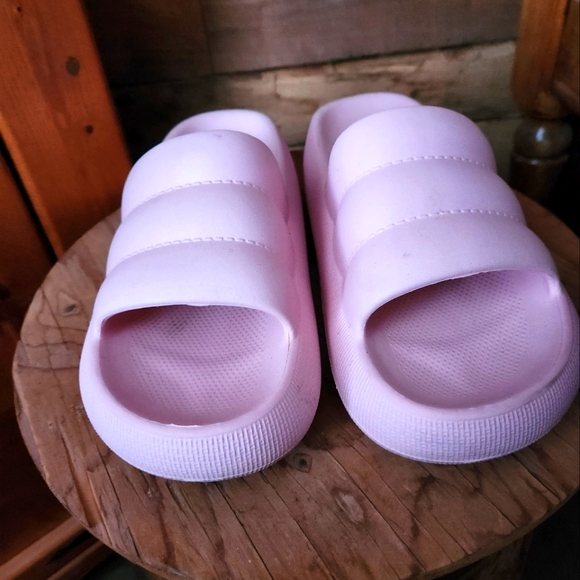 MIA PINK CHUNKY SLIDES- SIZE 9 - Picture 2 of 5